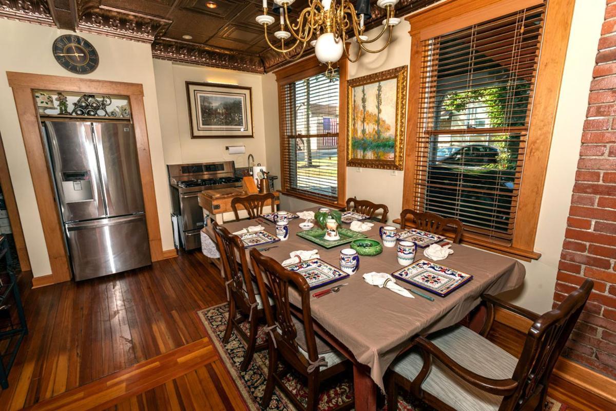 South Broadway Manor B&B - Near Fallingwater, Ohiopyle State Park, Hiking & Biking Trails Gap Scottdale Exterior foto