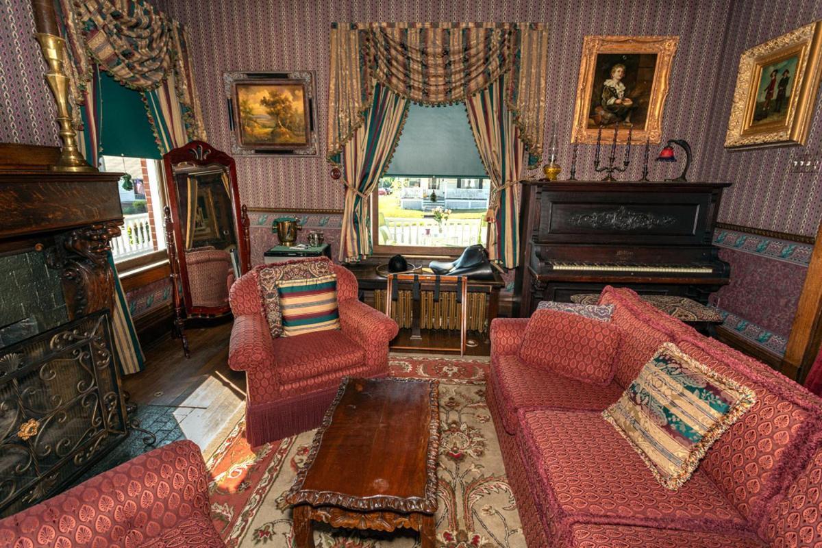 South Broadway Manor B&B - Near Fallingwater, Ohiopyle State Park, Hiking & Biking Trails Gap Scottdale Exterior foto