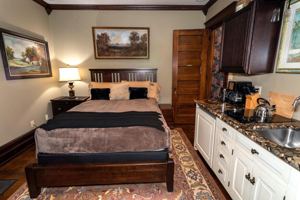 South Broadway Manor B&B - Near Fallingwater, Ohiopyle State Park, Hiking & Biking Trails Gap Scottdale Exterior foto